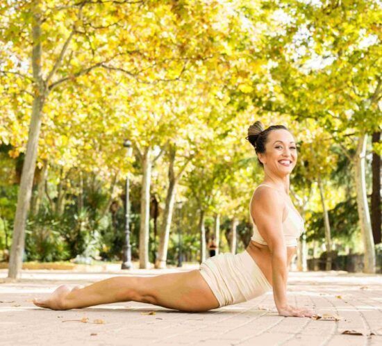 Entrevista con Kino Macgregor para Yoga Spirit
