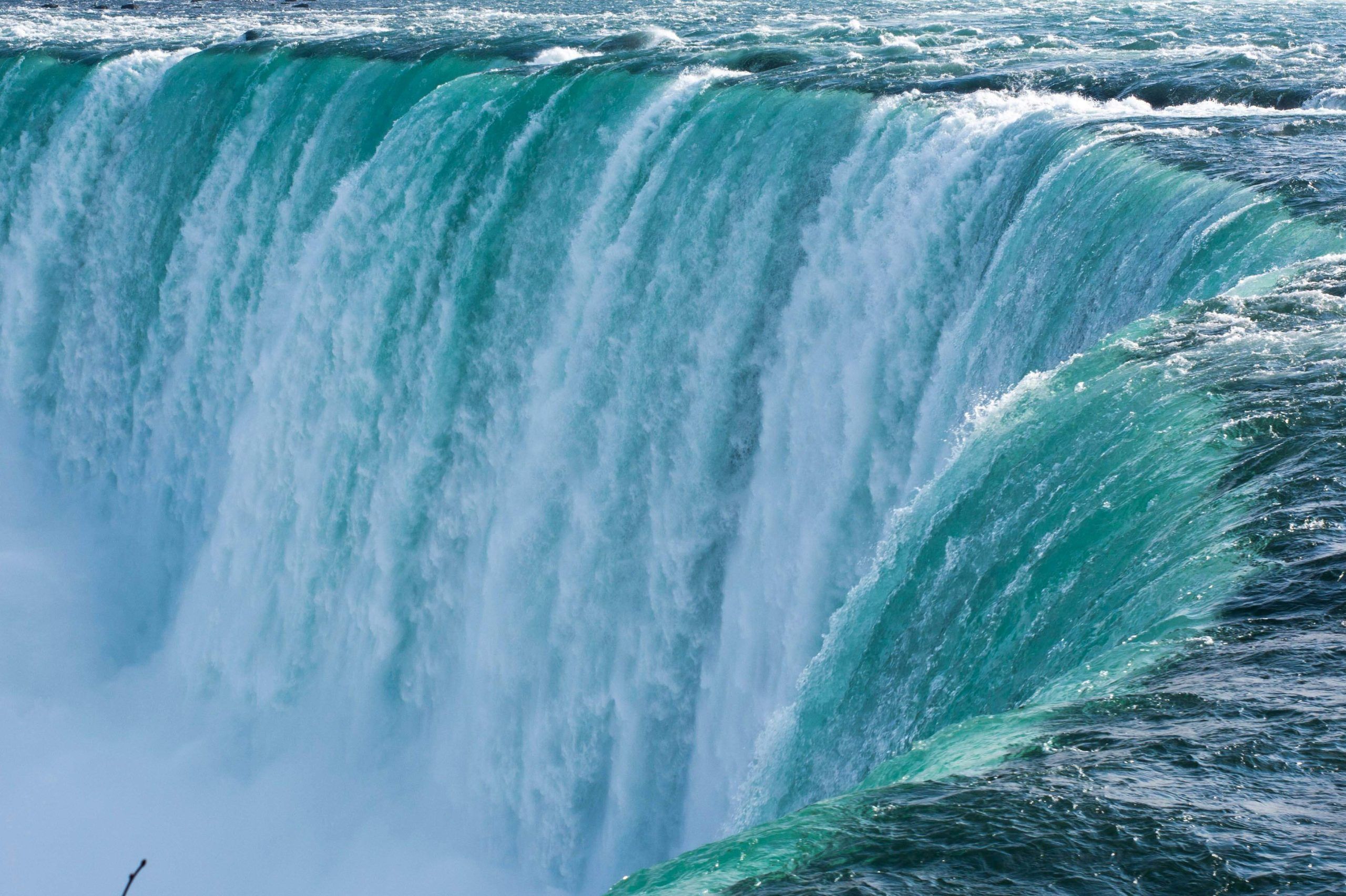 Agua: movimiento descendente