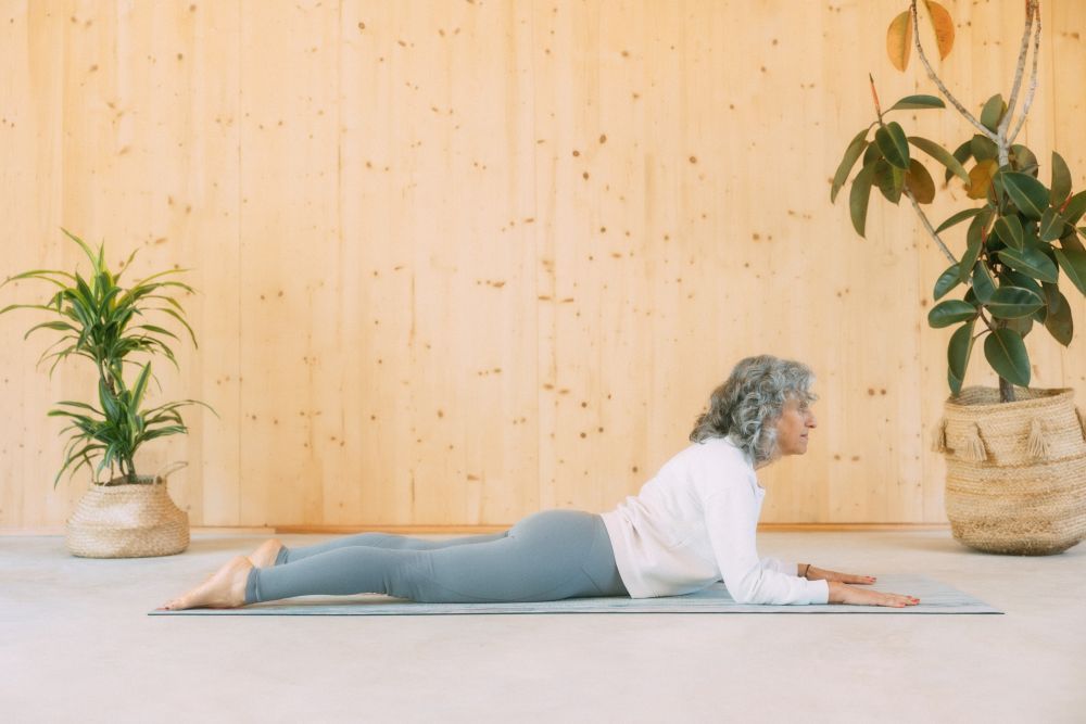 La Esfinge de Hatha yoga tiene activación muscular.